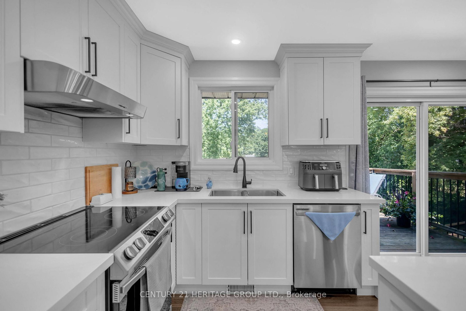 30 Ridgeway Avenue • Norfolk, ON photo 14