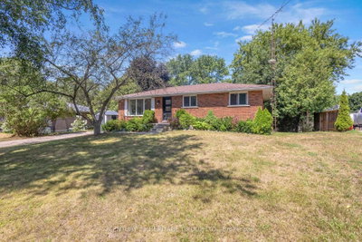 30 Ridgeway Avenue • Norfolk, ON photo 2