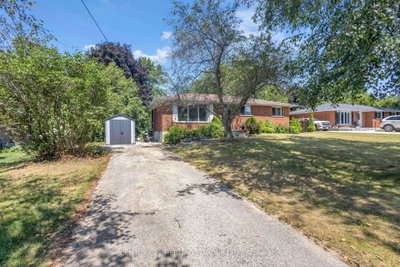 30 Ridgeway Avenue • Norfolk, ON photo 3