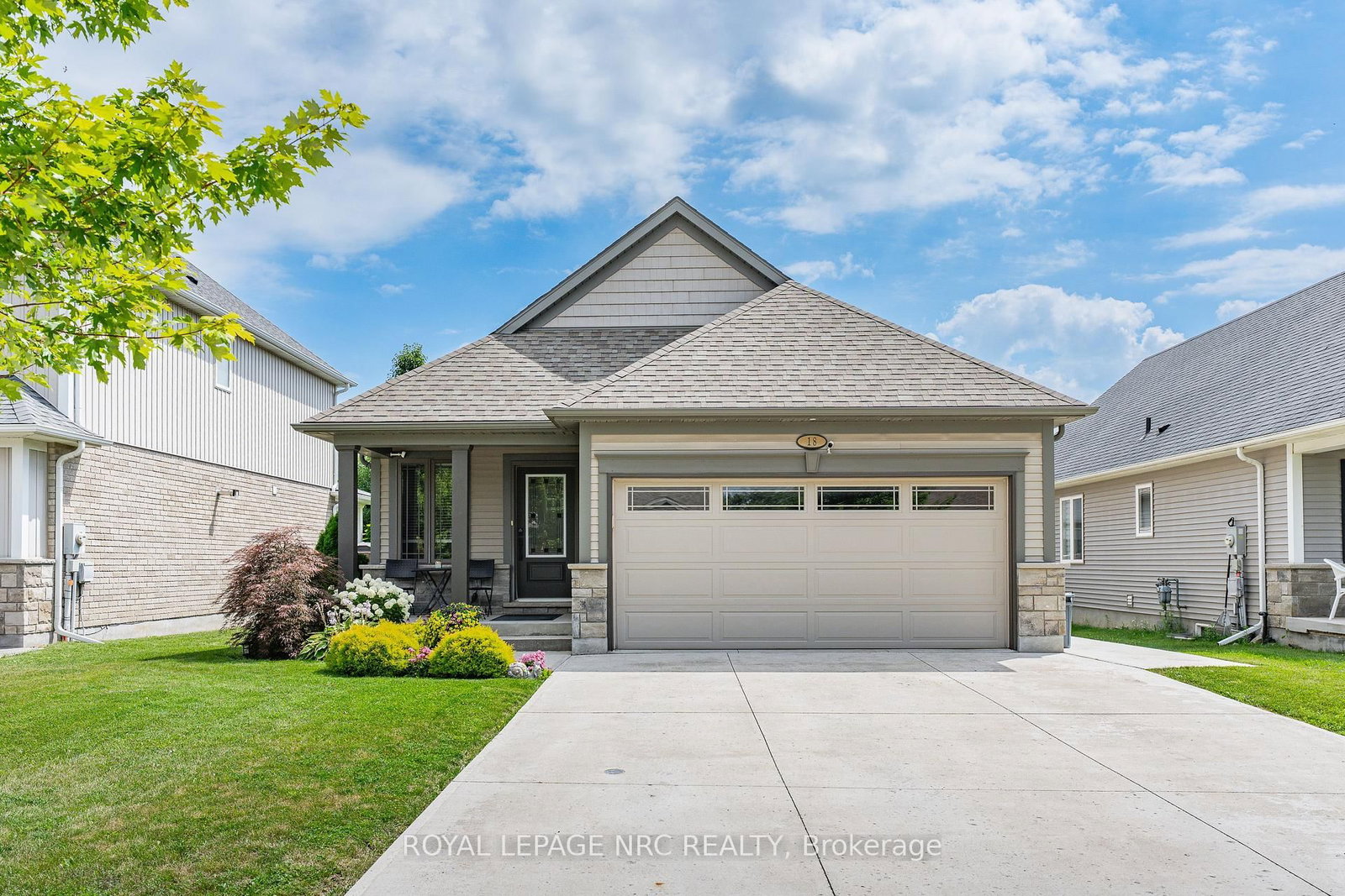 18 Eastman Gateway • Thorold, ON photo 1