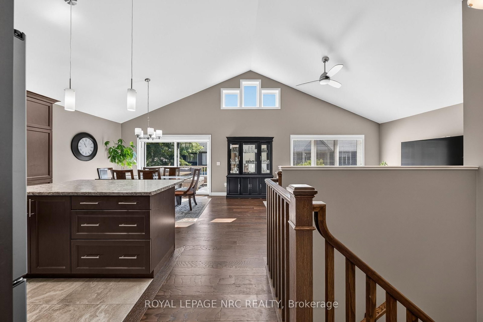 18 Eastman Gateway • Thorold, ON photo 10