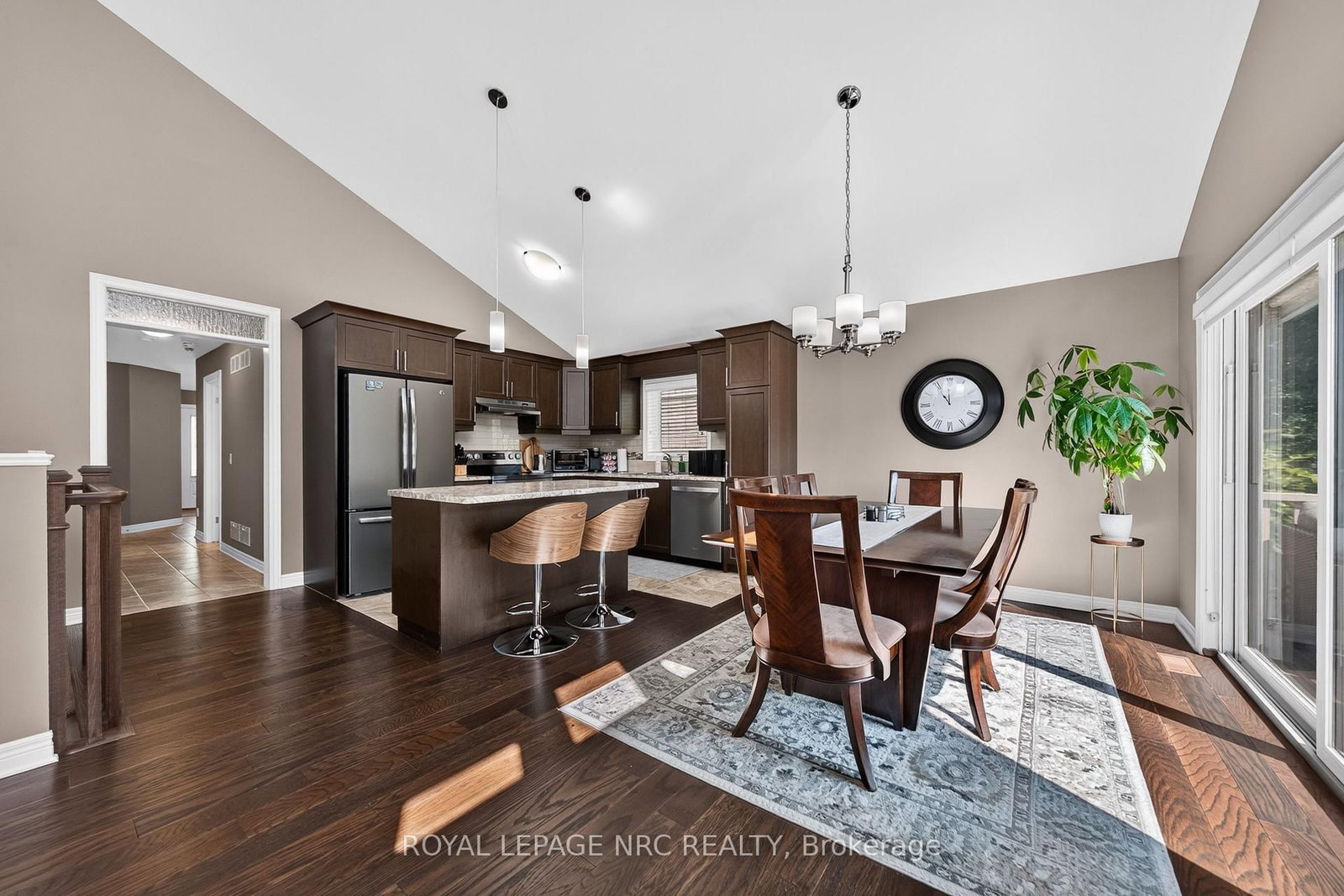 18 Eastman Gateway • Thorold, ON photo 15