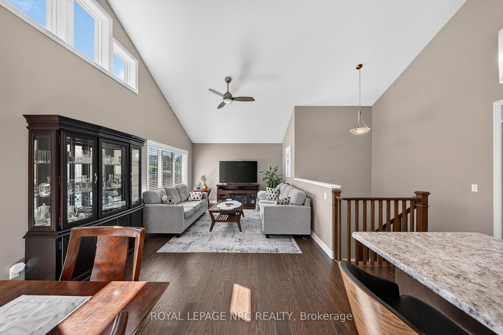 18 Eastman Gateway • Thorold, ON photo 18