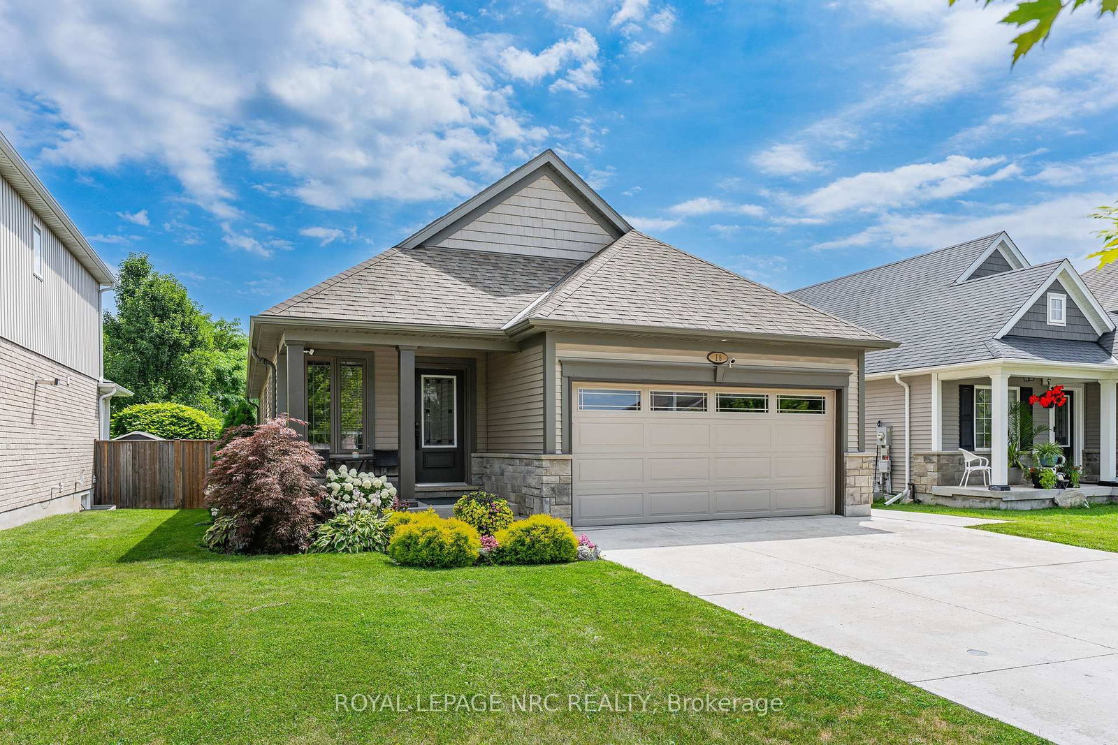 18 Eastman Gateway • Thorold, ON photo 2