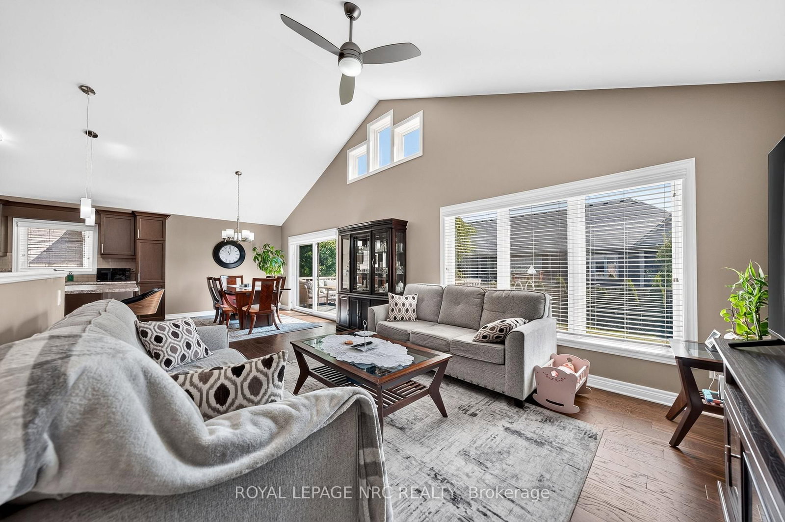 18 Eastman Gateway • Thorold, ON photo 20
