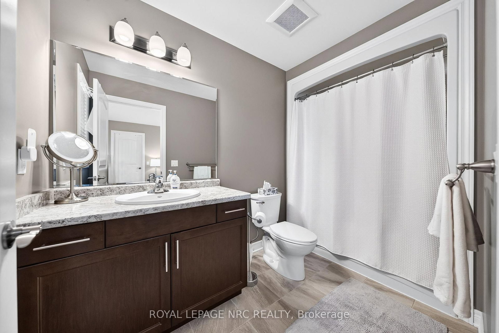 18 Eastman Gateway • Thorold, ON photo 25