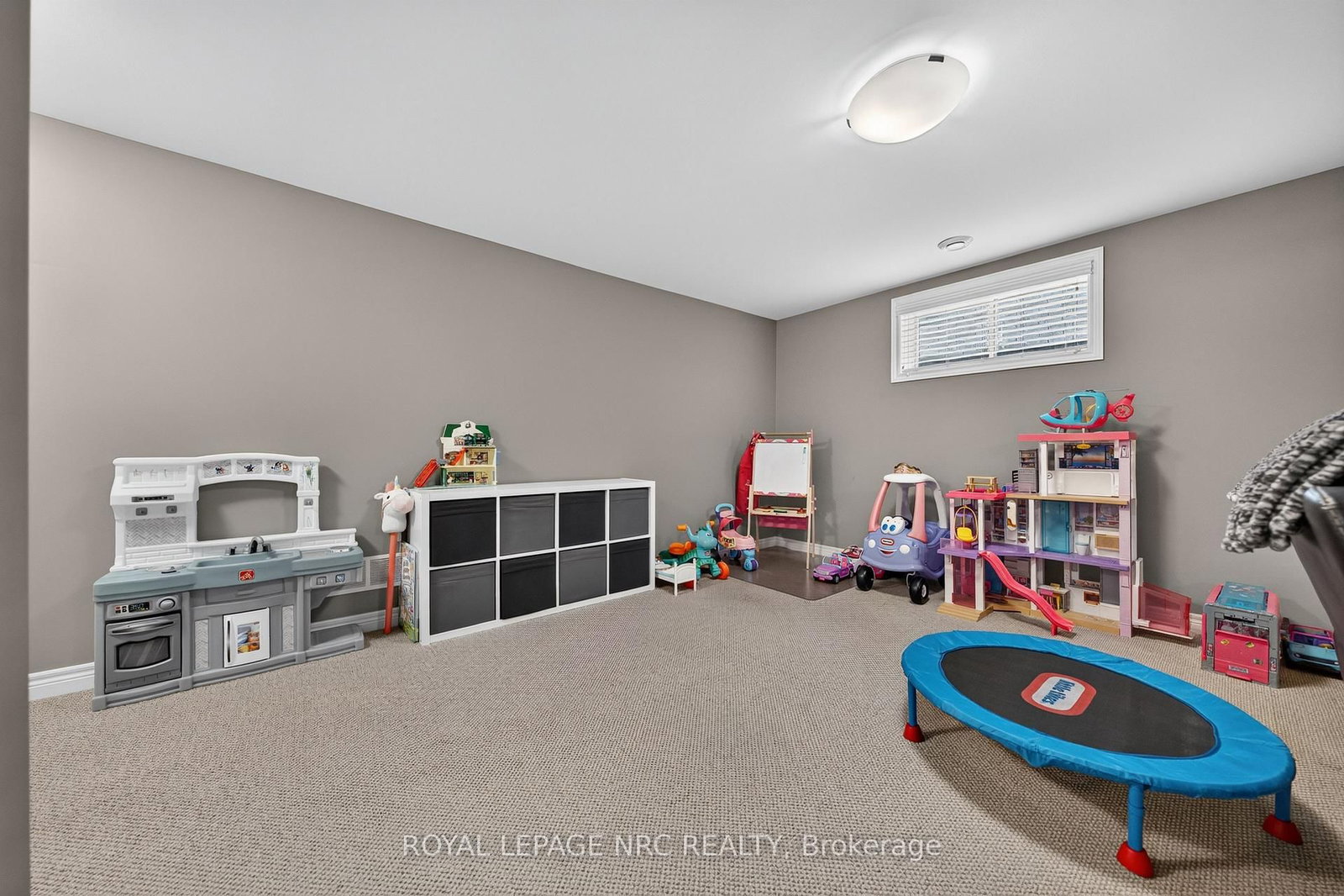 18 Eastman Gateway • Thorold, ON photo 32