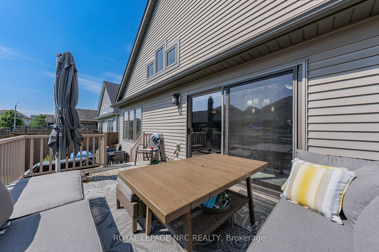 18 Eastman Gateway • Thorold, ON photo 42