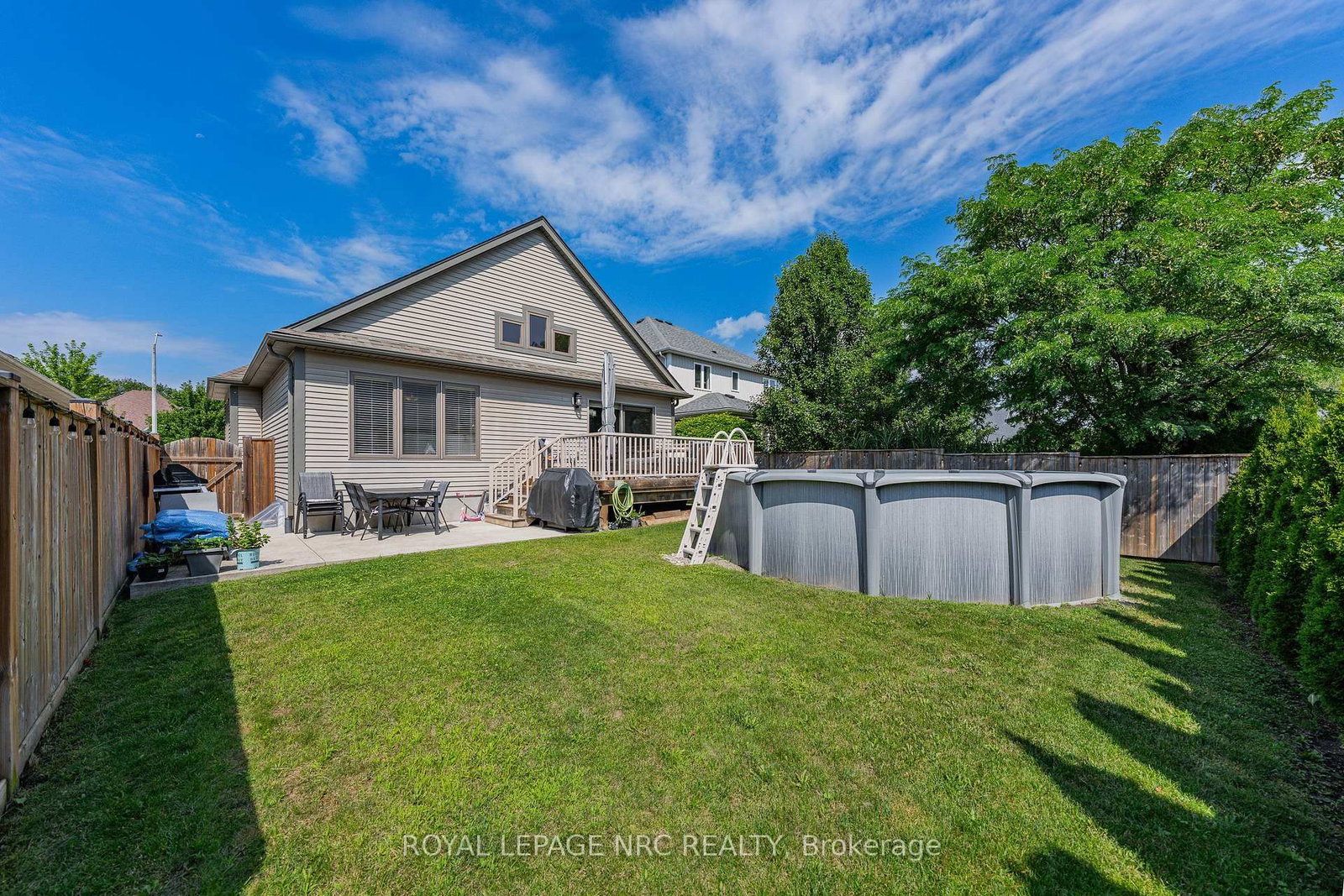 18 Eastman Gateway • Thorold, ON photo 45