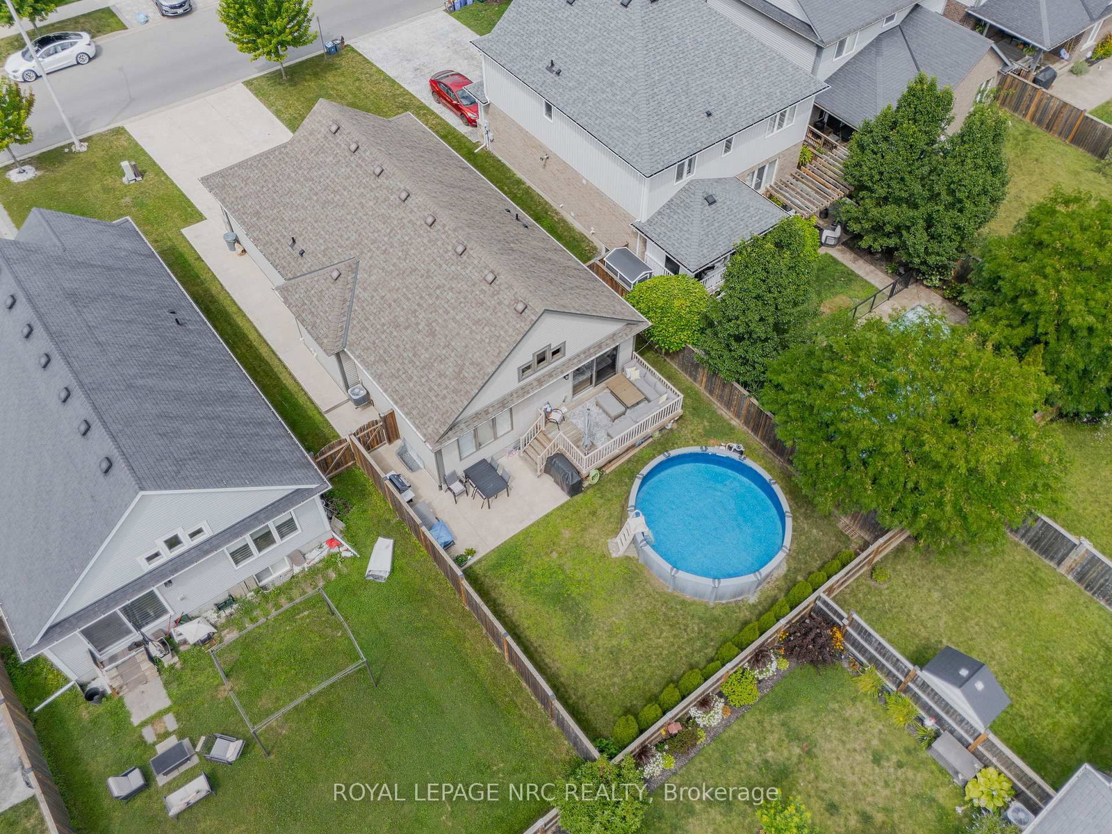18 Eastman Gateway • Thorold, ON photo 47