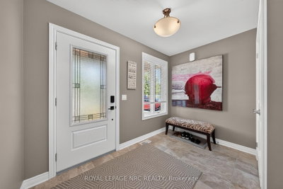 18 Eastman Gateway • Thorold, ON photo 6
