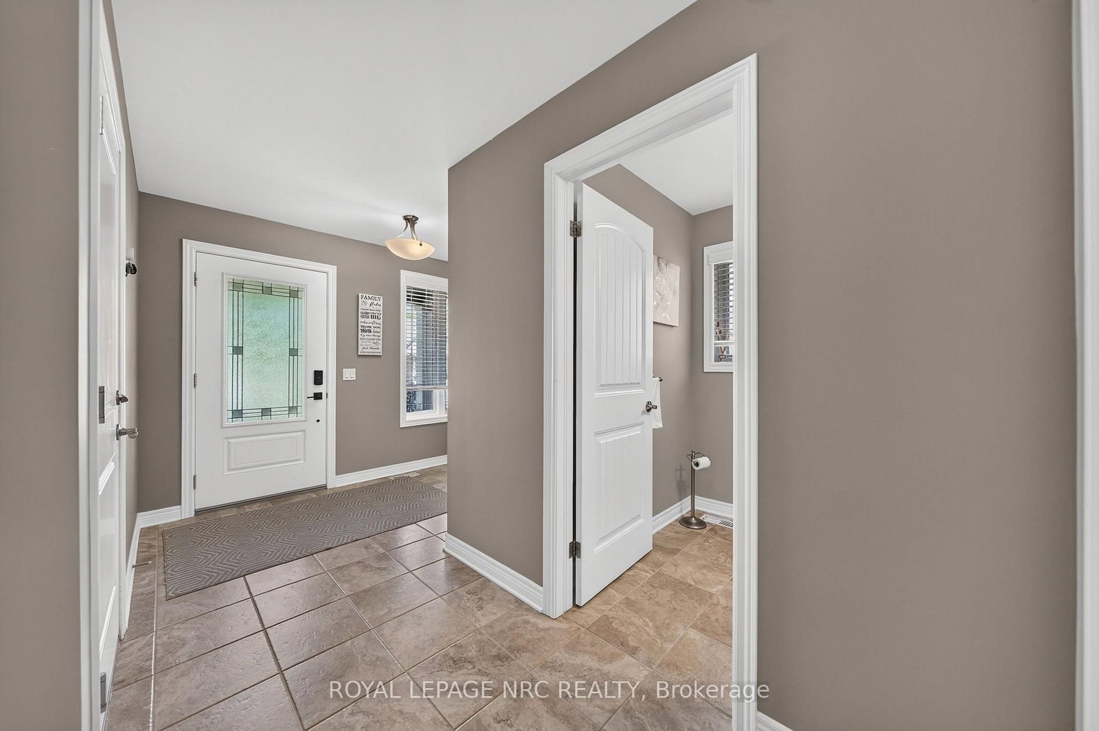 18 Eastman Gateway • Thorold, ON photo 8