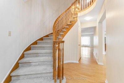 861 Karsh Drive • Ottawa, ON photo 5