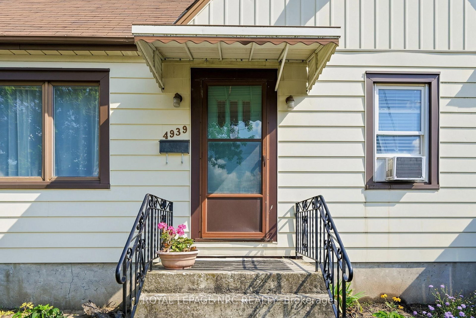 4939 Hamilton Street • Niagara Falls, ON photo 4