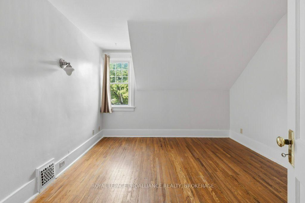 256 Collingwood Street • Kingston, ON photo 18
