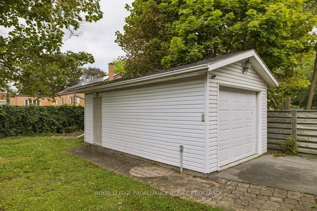 256 Collingwood Street • Kingston, ON photo 32
