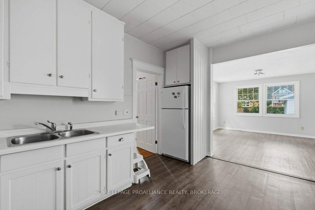 256 Collingwood Street • Kingston, ON photo 8