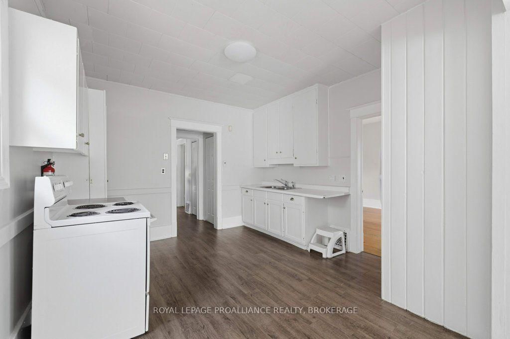 256 Collingwood Street • Kingston, ON photo 9