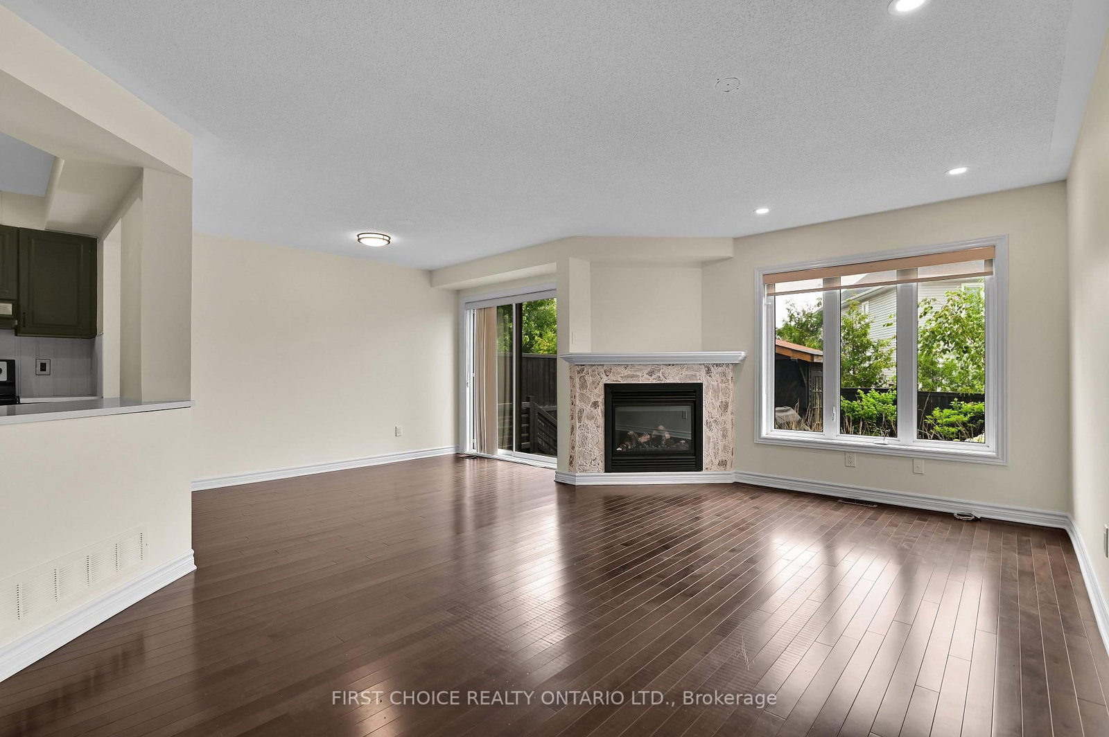 358 Gerry Lalonde Drive • Ottawa, ON photo 17