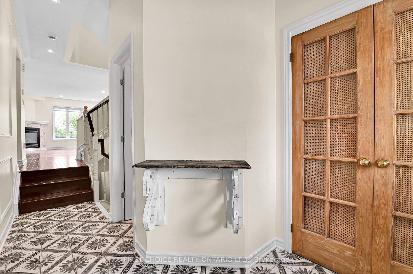 358 Gerry Lalonde Drive • Ottawa, ON photo 4