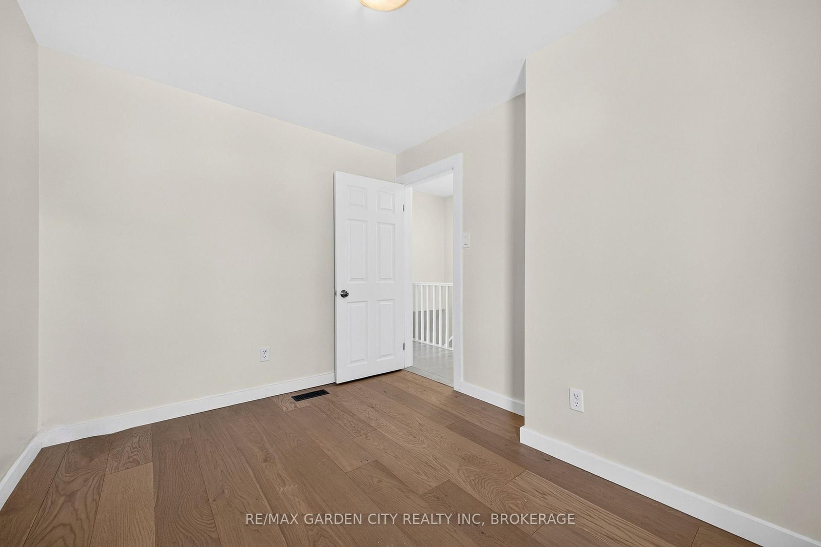 75 Keith Street • Hamilton, ON photo 32