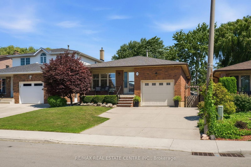 39 Trenholme Crescent