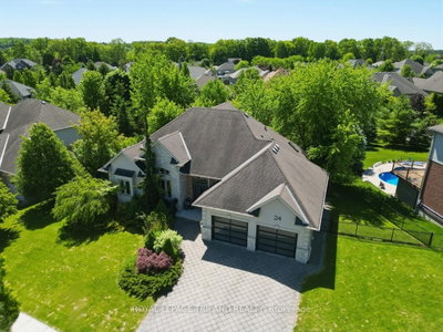 24 Earlscourt Terrace • Middlesex Centre, ON photo 3