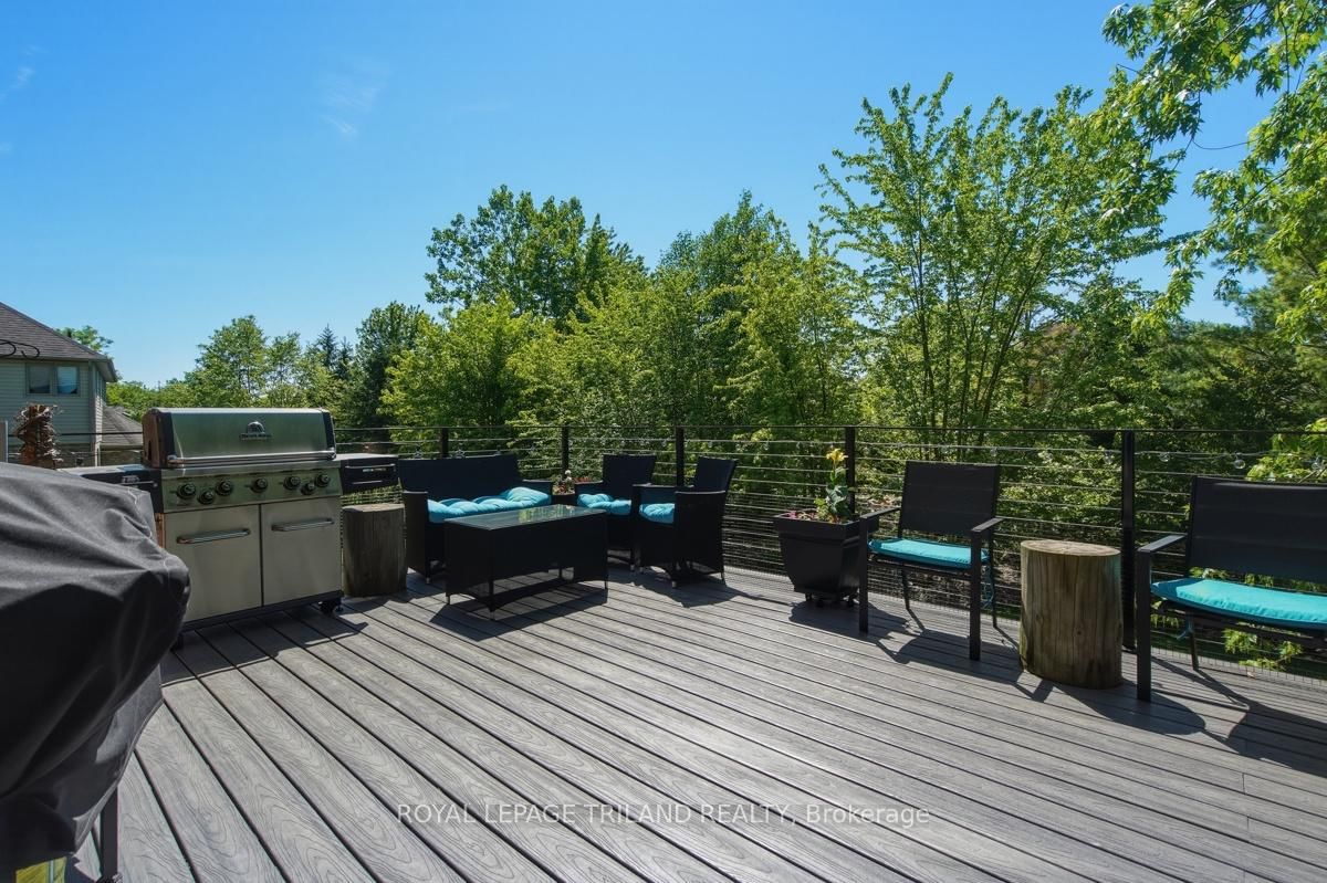 24 Earlscourt Terrace • Middlesex Centre, ON photo 30