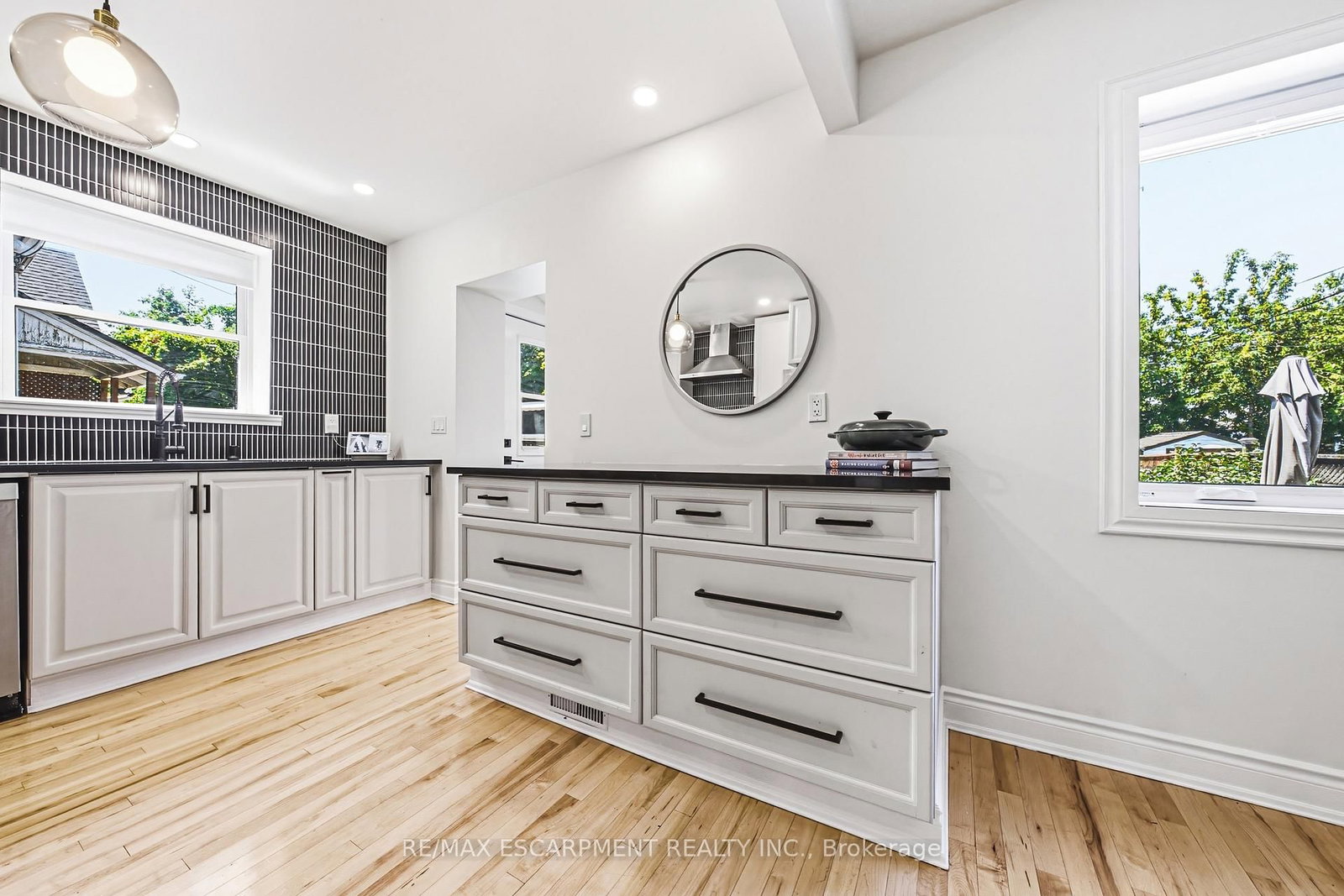 255 Weir Street N • Hamilton, ON photo 12