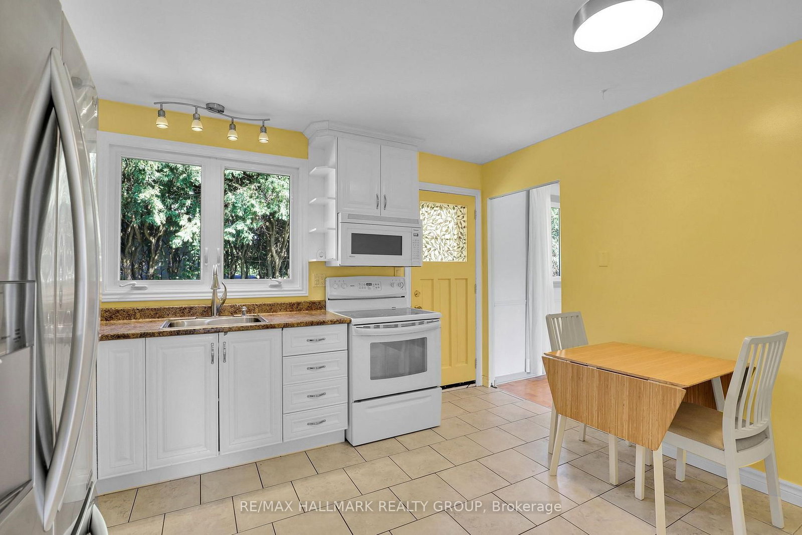 45 Larkin Drive • Barrhaven, ON photo 13