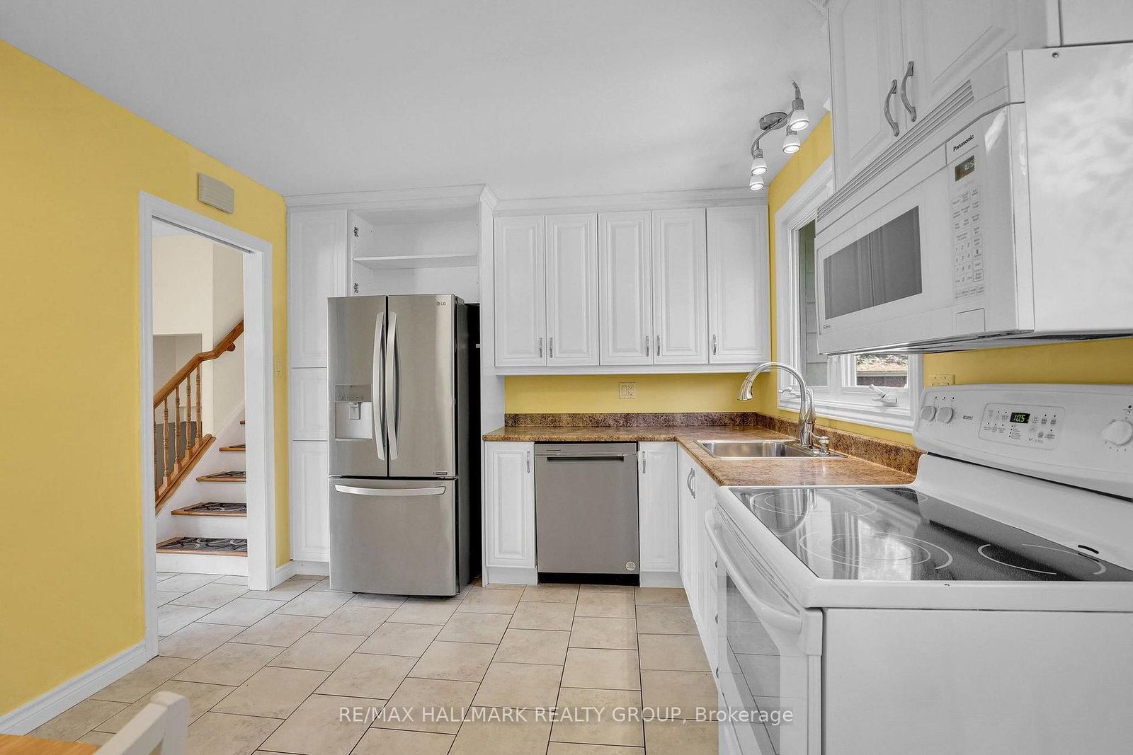 45 Larkin Drive • Barrhaven, ON photo 16