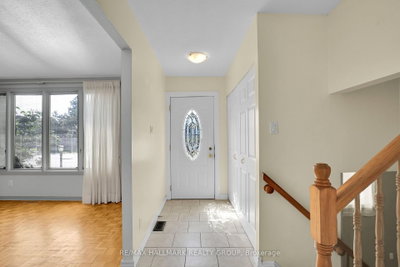 45 Larkin Drive • Barrhaven, ON photo 6