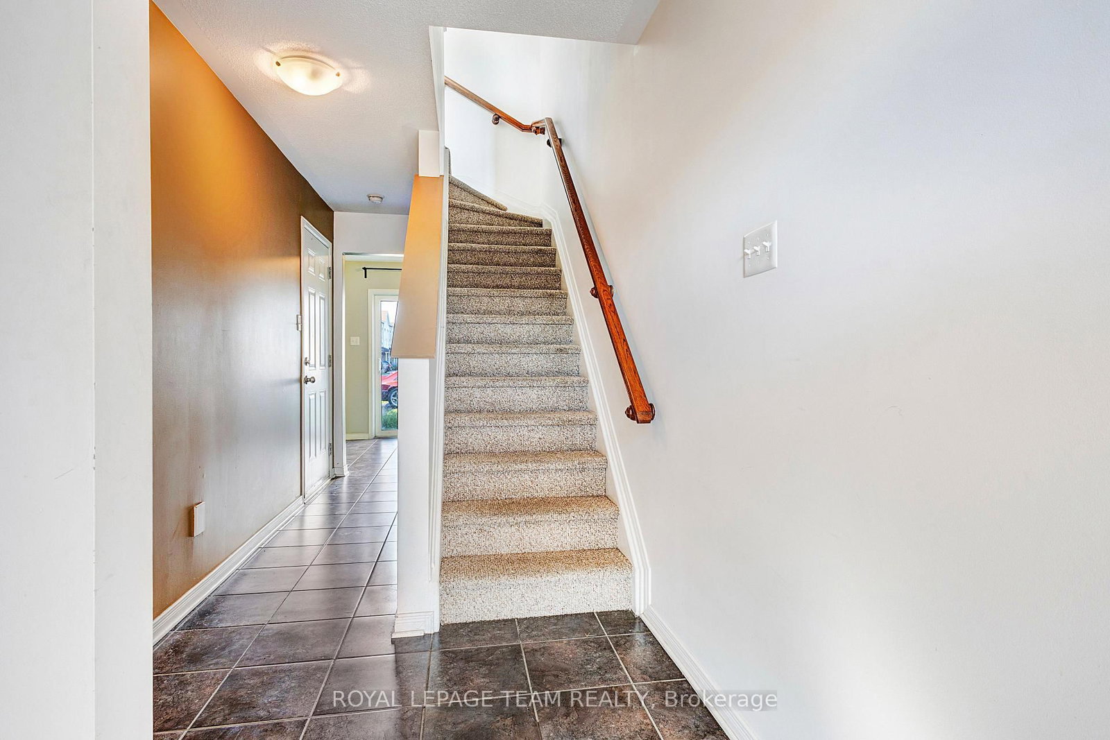 566 Simran Private, Ottawa 4