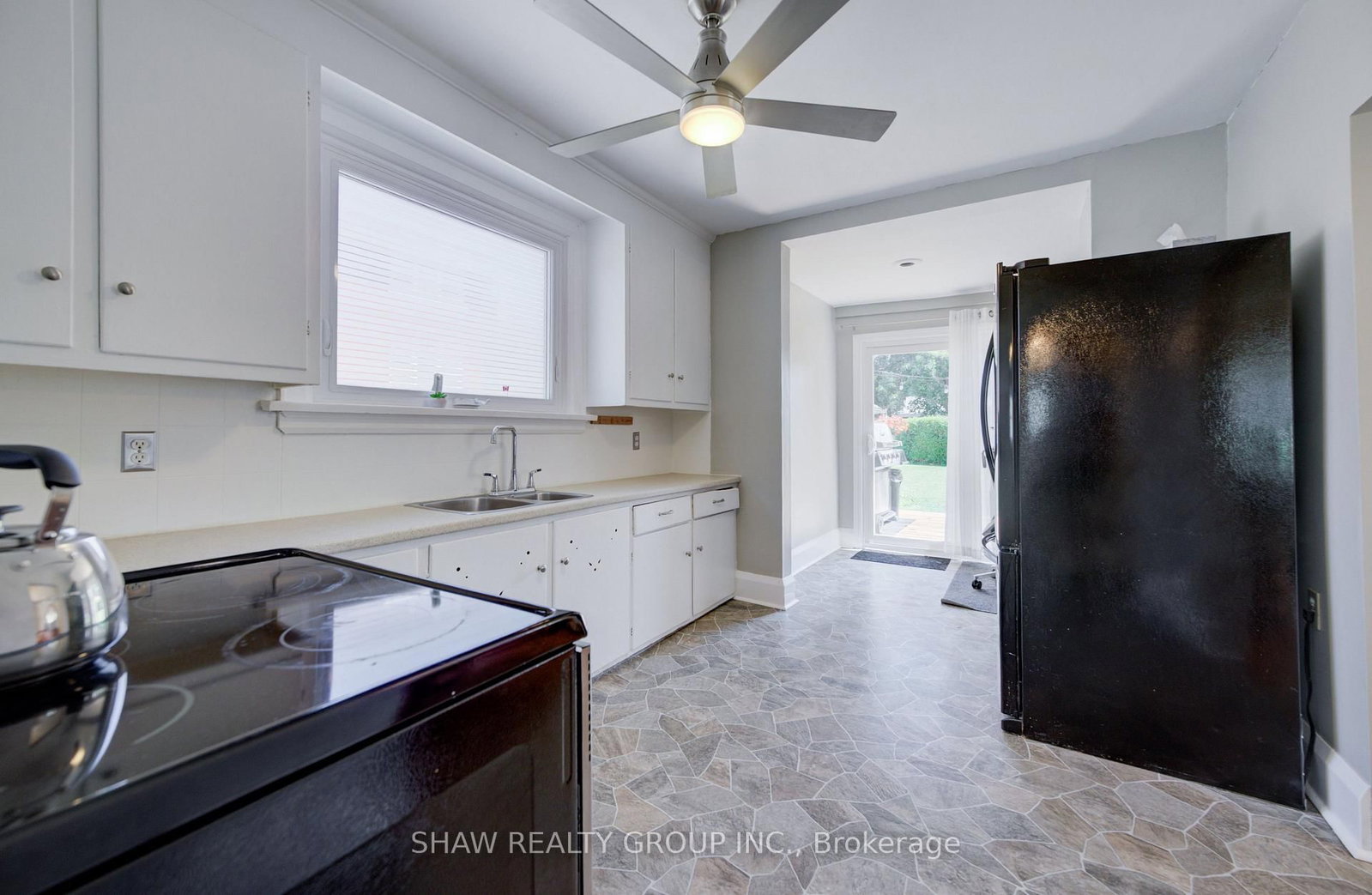 209 Belleview Ave, Kitchener, view 12