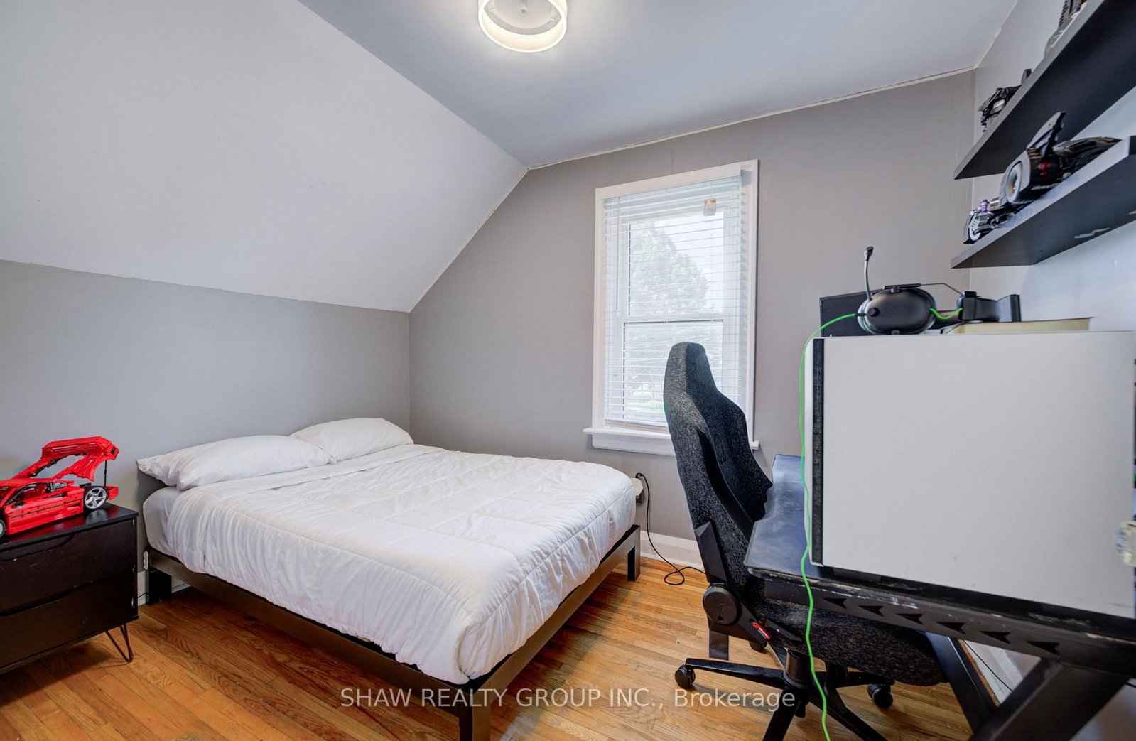 209 Belleview Ave, Kitchener, view 16