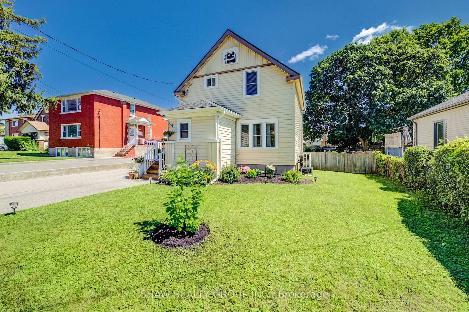 209 Belleview Ave, Kitchener, view 3