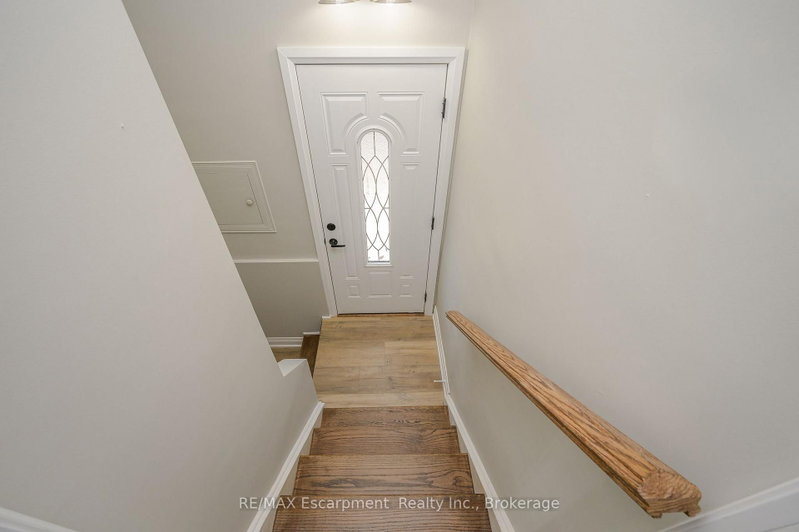 LOWER UNIT - 144 East 44th Street