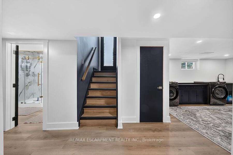 26 PARKLANDS Drive • Hamilton, ON photo 21
