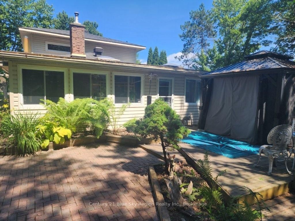 Listing Image 4