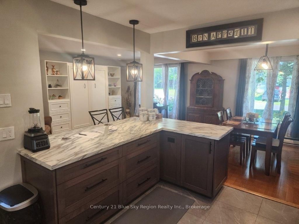 Detached House sold at 14 Birch Street, North Bay, Ontario, P1A 1R8 - Ferris - MLS: X13645366