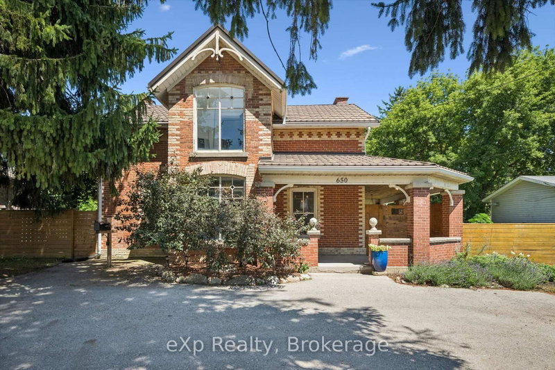 650 St David St, North Road