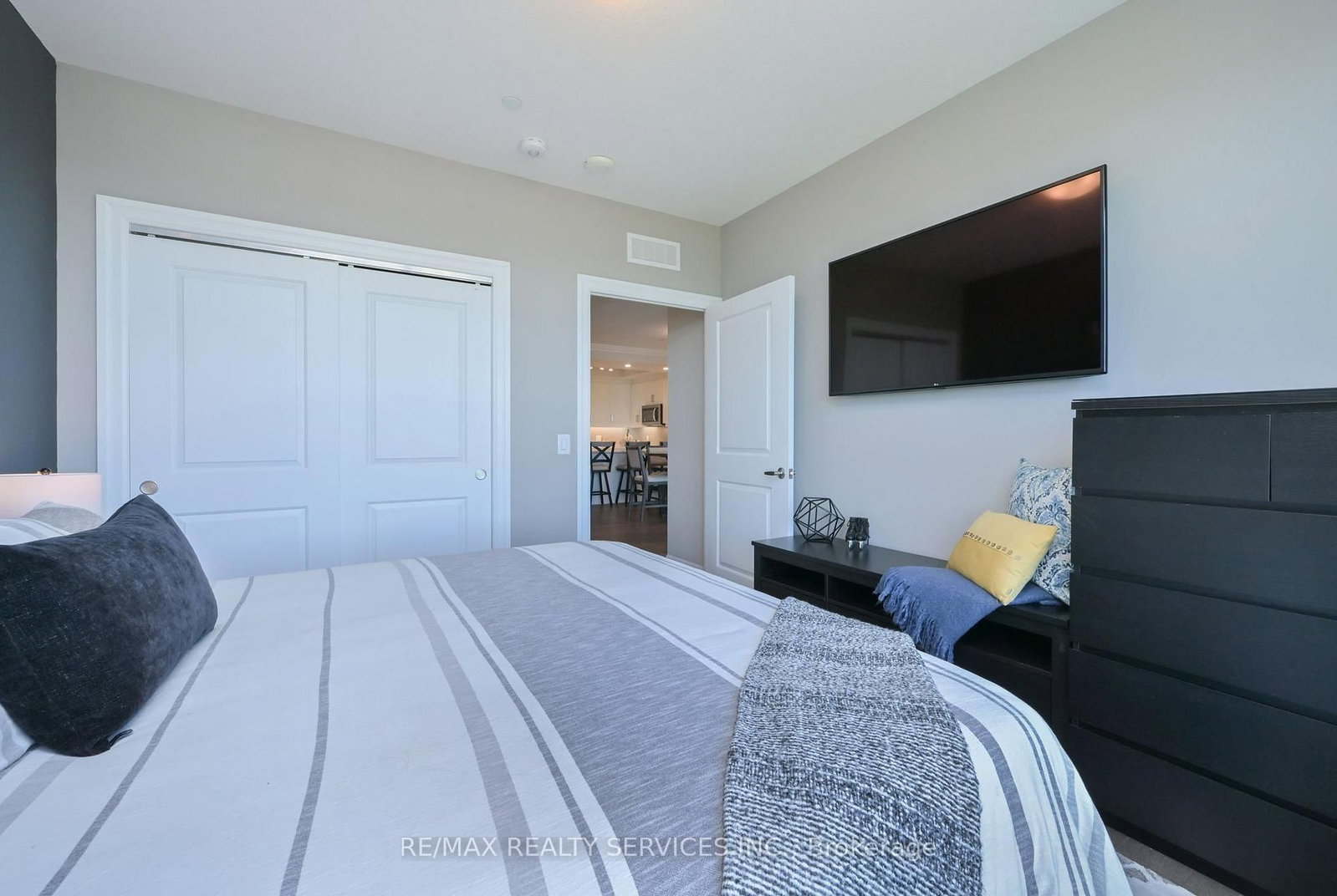 1878 GORDON Street • #809 • Guelph, ON photo 19