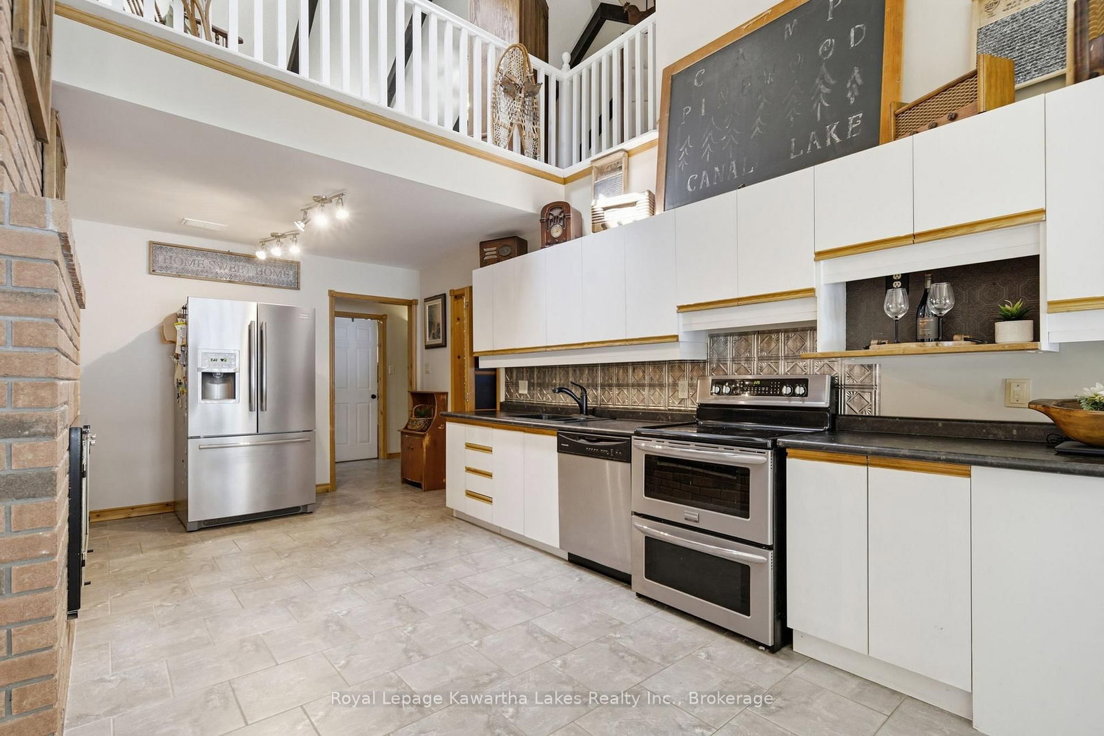 100 Pinewood Boulevard • Kawartha Lakes, ON photo 17
