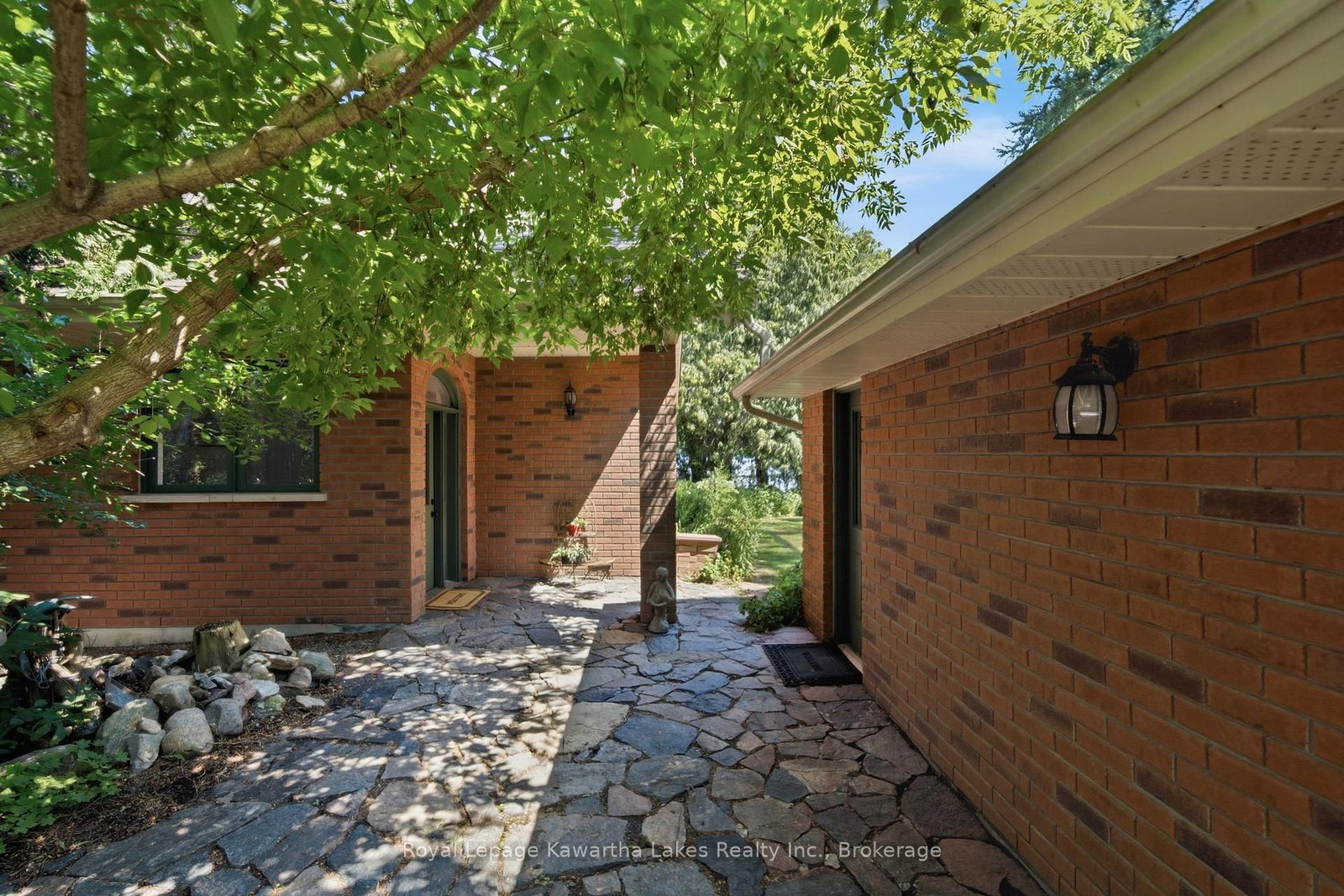 100 Pinewood Boulevard • Kawartha Lakes, ON photo 3
