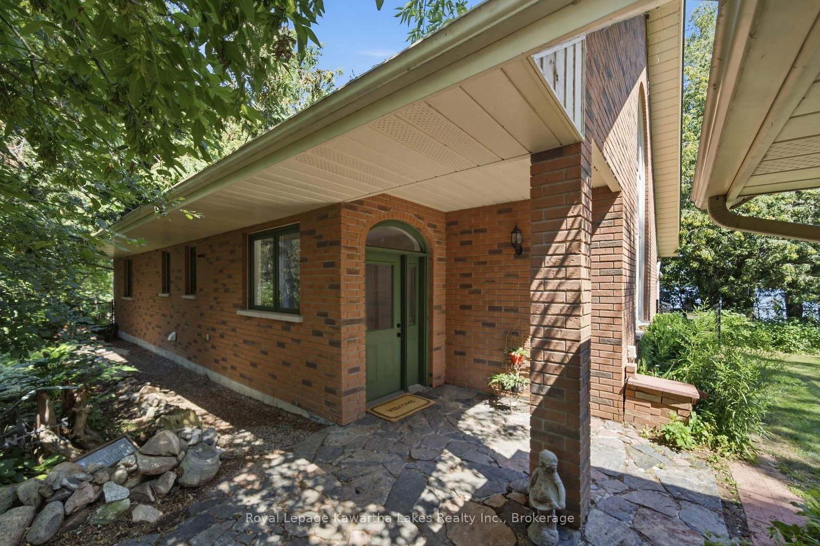 100 Pinewood Boulevard • Kawartha Lakes, ON photo 4