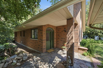 100 Pinewood Boulevard • Kawartha Lakes, ON photo 4