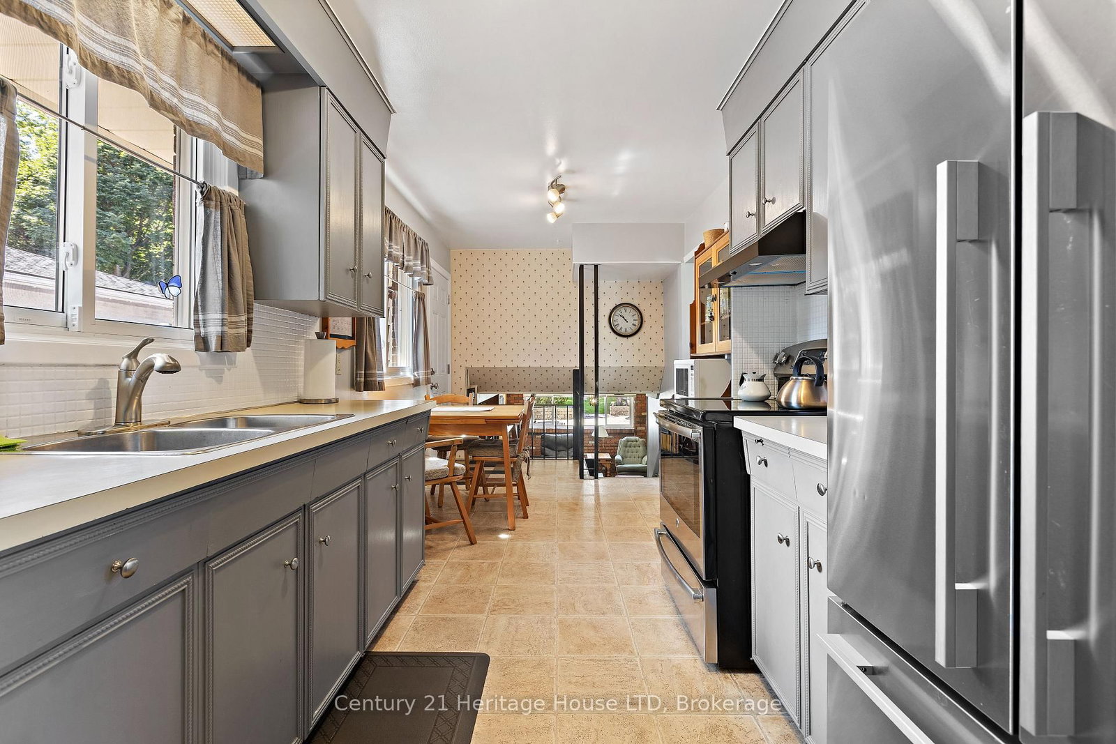 Listing Image 8