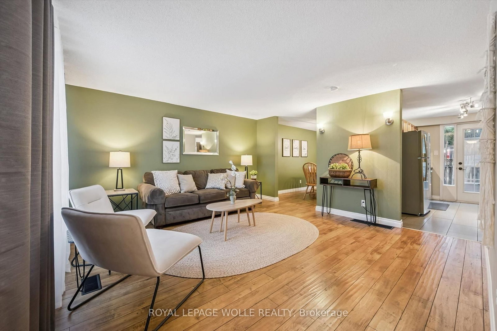 460 Parkview Crescent - Photo 4