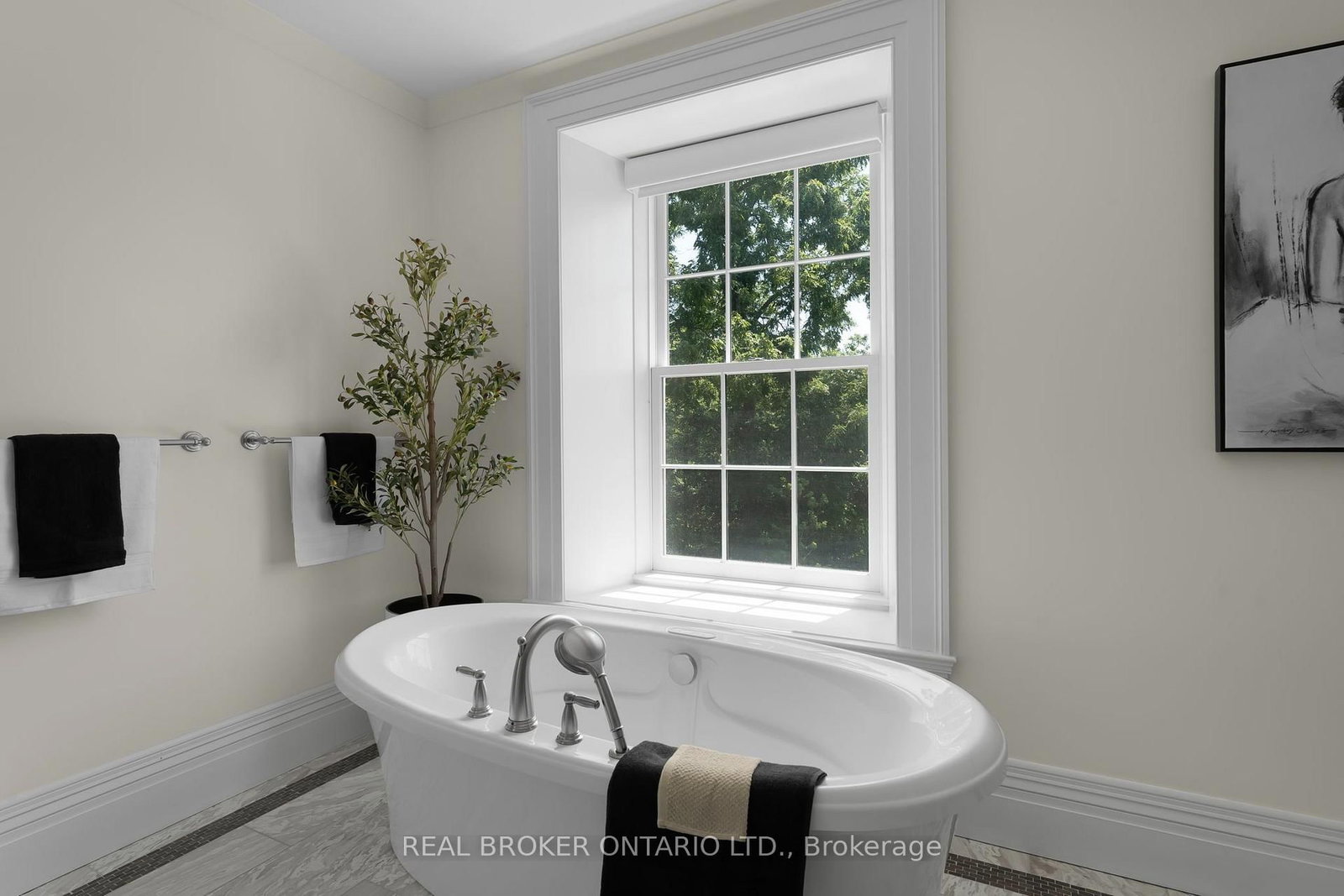 63 Mill Street S • Hamilton, ON photo 23