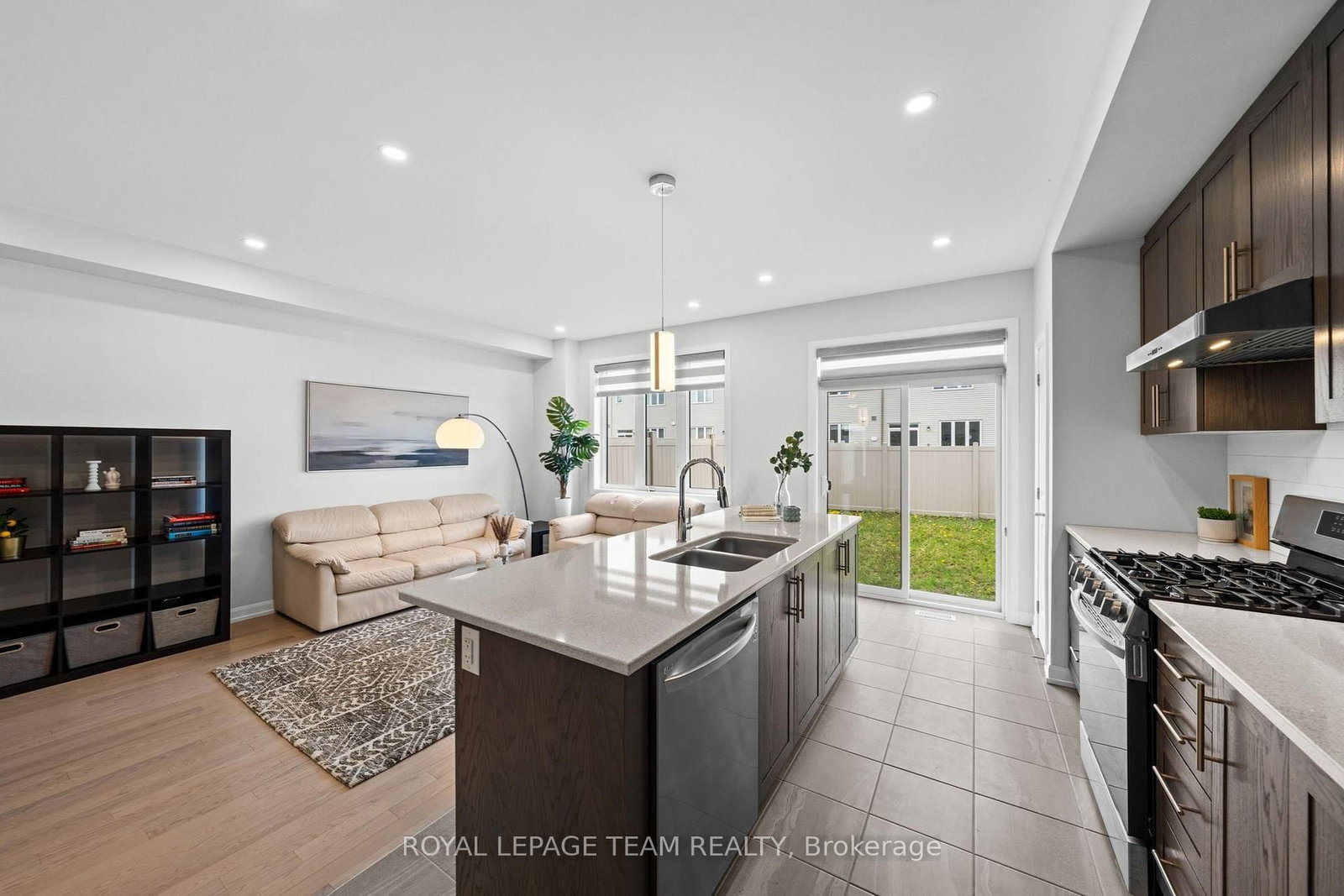 45 Finglas Court • Ottawa, ON photo 16
